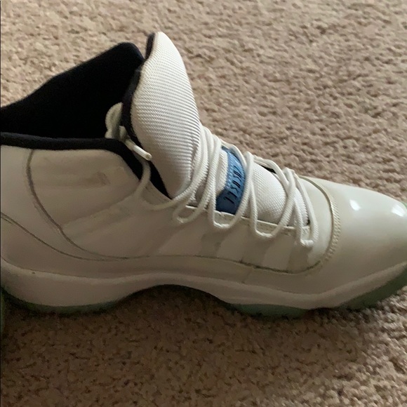 Air Jordan 11 - Picture 5 of 5